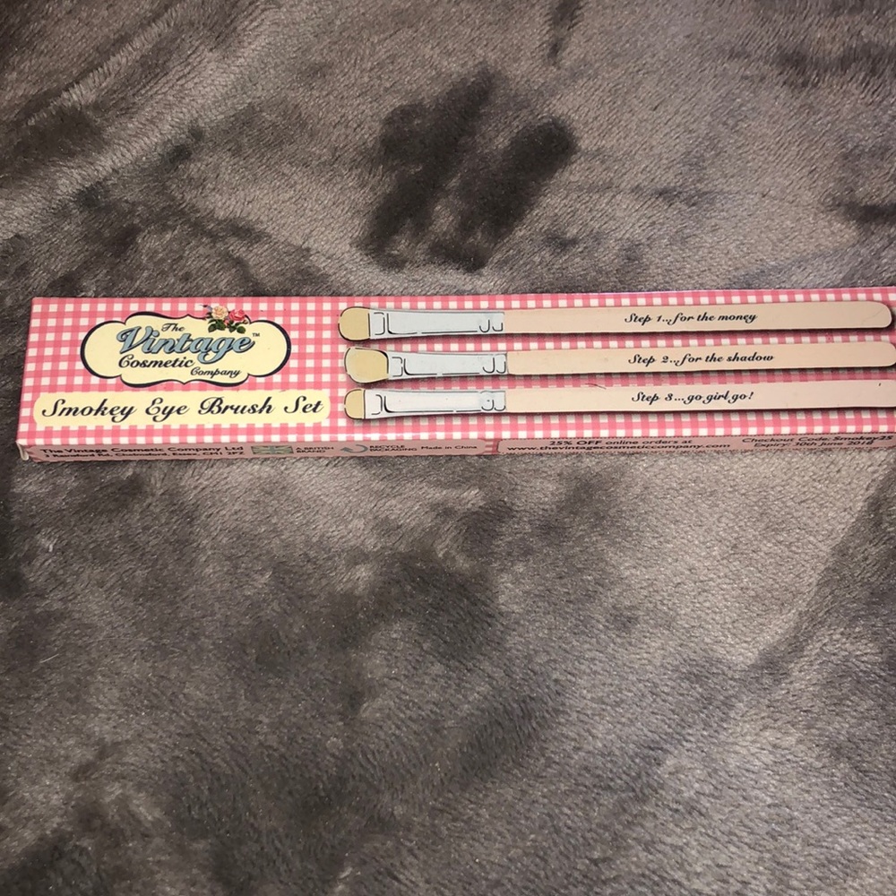 Brand new makeup brushes